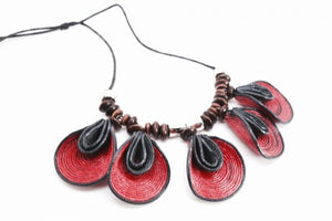 Petalos - cotton fibre necklace